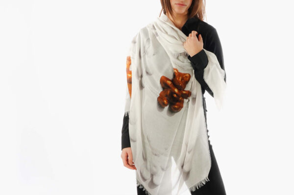 Foulard con stampa 3d wearable art orsetto