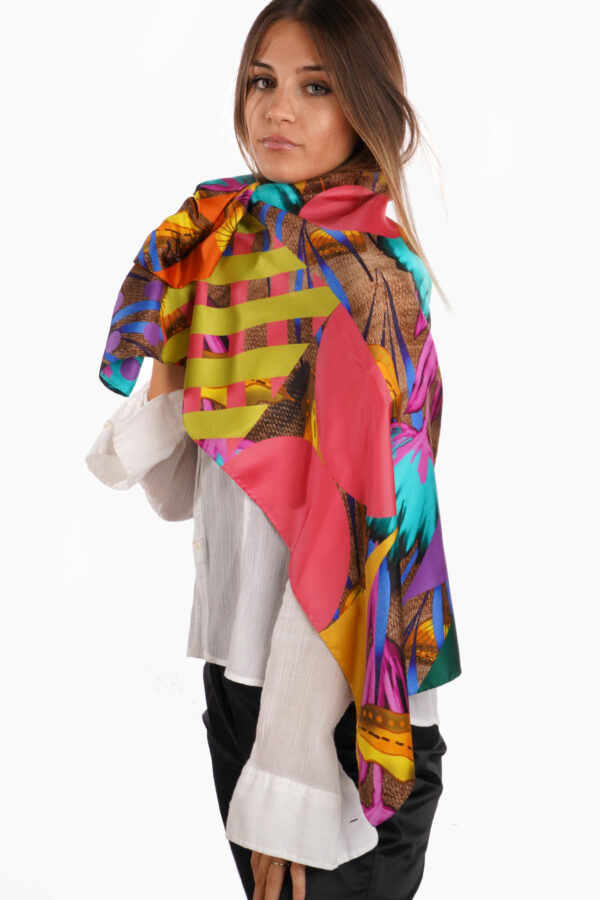 Silk scarf 90 x 90 cm graphic corollas