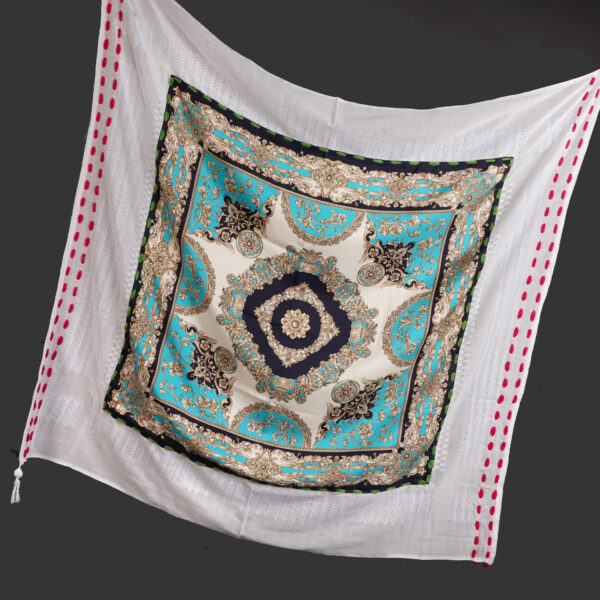 Total white keffyeh doubled with a Como tradition, baroque motif silk foulard.
